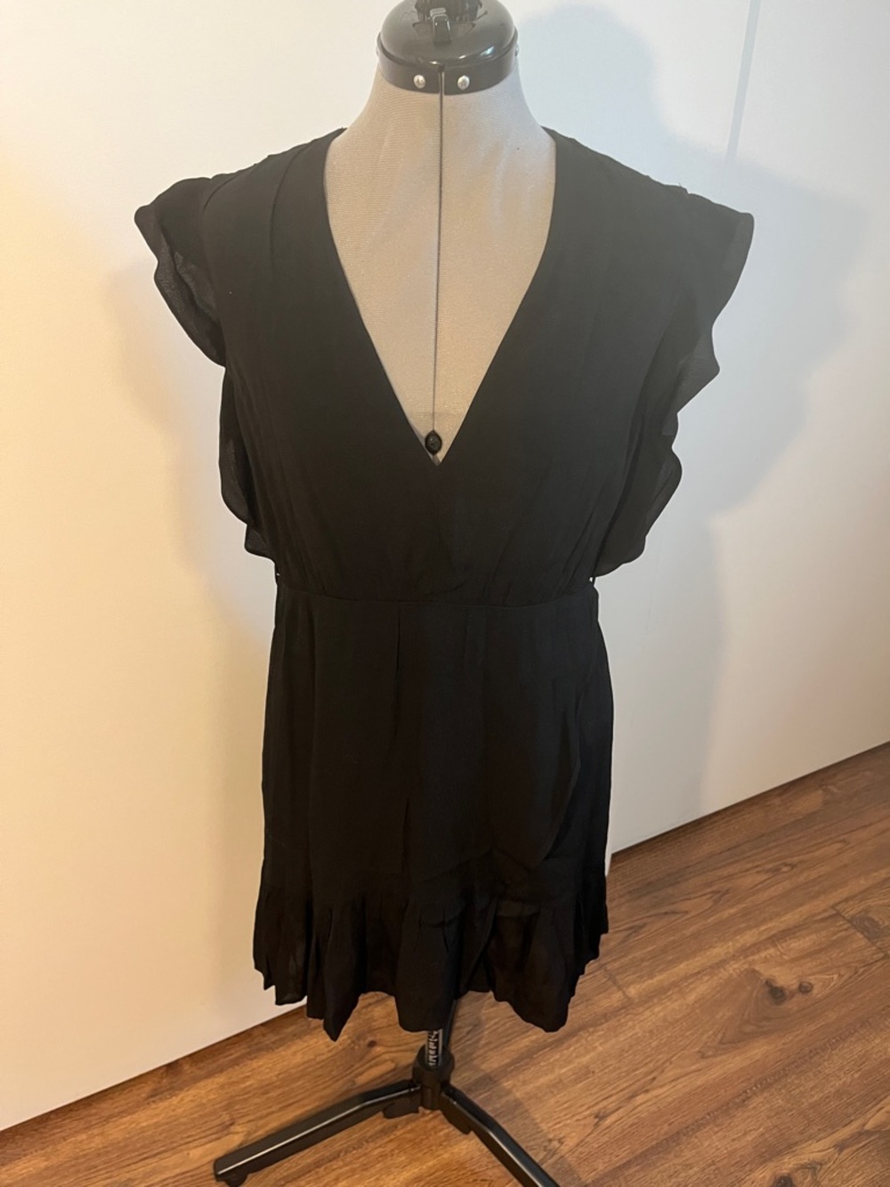 Bardot Black V-Neck Ruffle Midi Dress